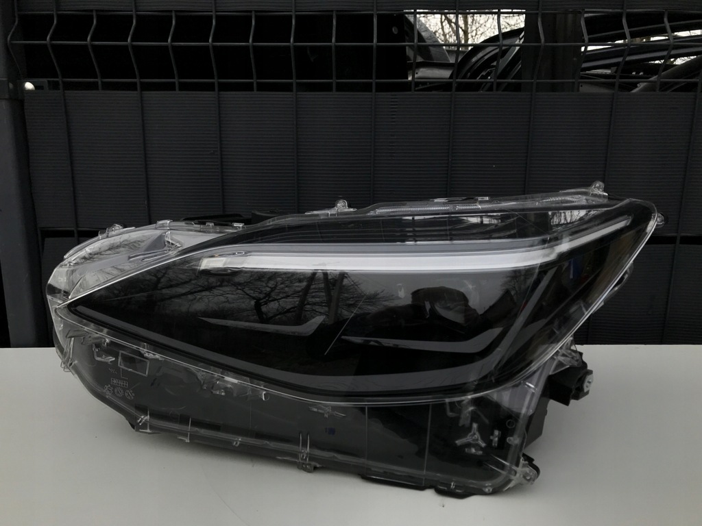 фото №1, Toyota yaris cross левая лампа перед full led 2021-