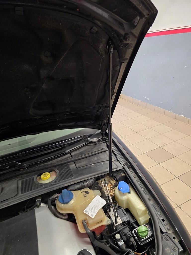 фото №1, Привід капот audi a4 b6 sedan combi 2000-2005