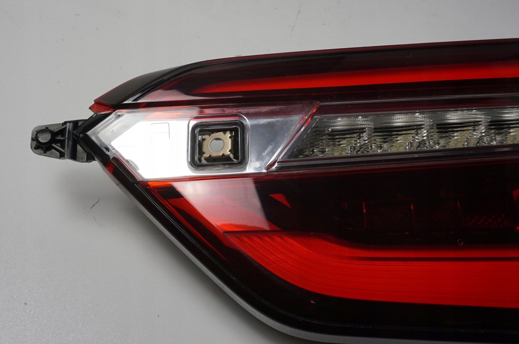 фото №8, Лампа w кришка права задня infiniti qx80 18+ 265506gw1a