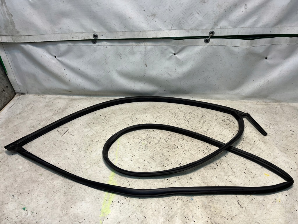 фото №1, Ssangyong korando iii прокладка дверь правый перед