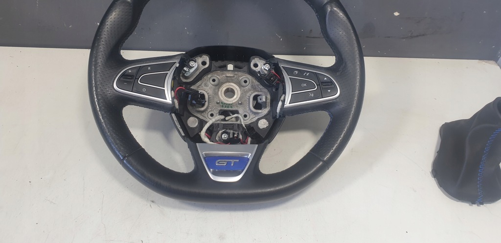 фото №4, Renault megane iv gt воздуховод кожаный чехол 484007263r