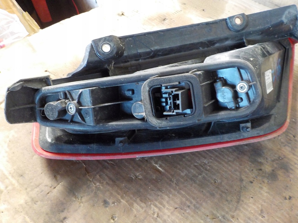 фото №7, Fiat punto 1.4b лампа правый задняя 517015900