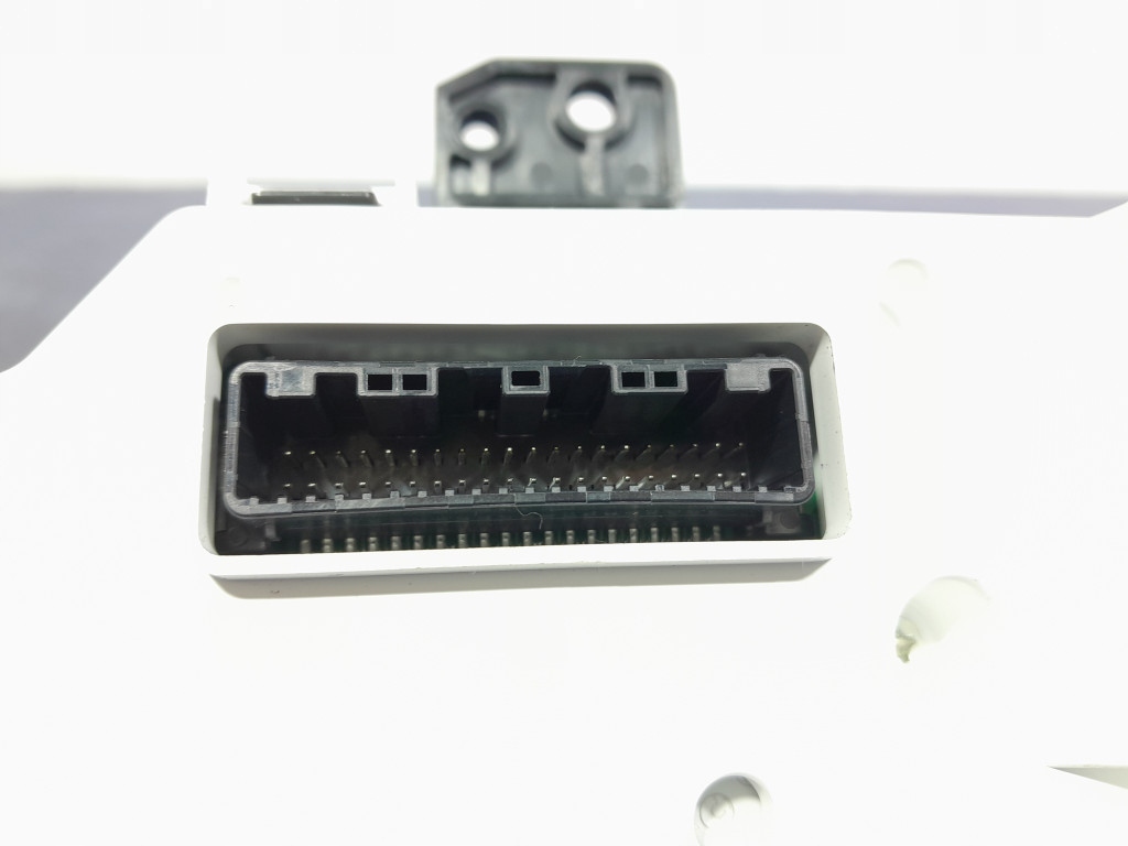 Купити Lexus ux 250h 2.0 152km лічильник прилади 83800-76q80