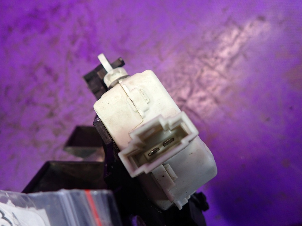 фото №4, Audi a6 c5 sedan lift ручка задняя крышки 4b0827565h