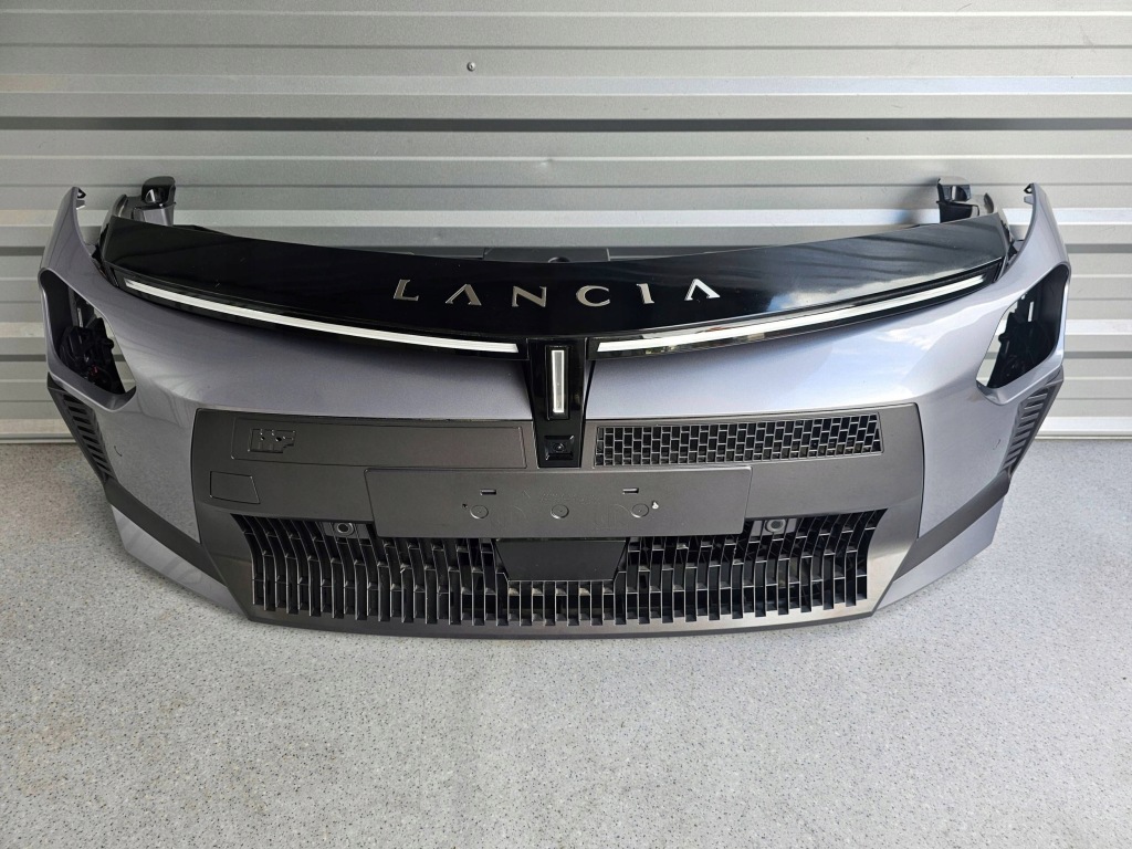 фото №1, Lancia ypsilon 2025 с передний бампер передний