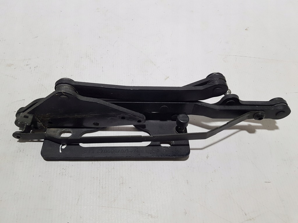 фото №1, Петля крышки mercedes slk r170 w170 правый