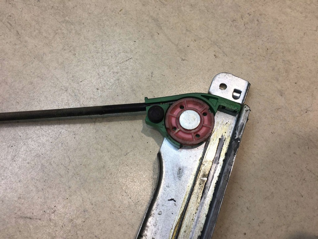 фото №10, Подъемник стекло левый перед c2 9641241380 3d