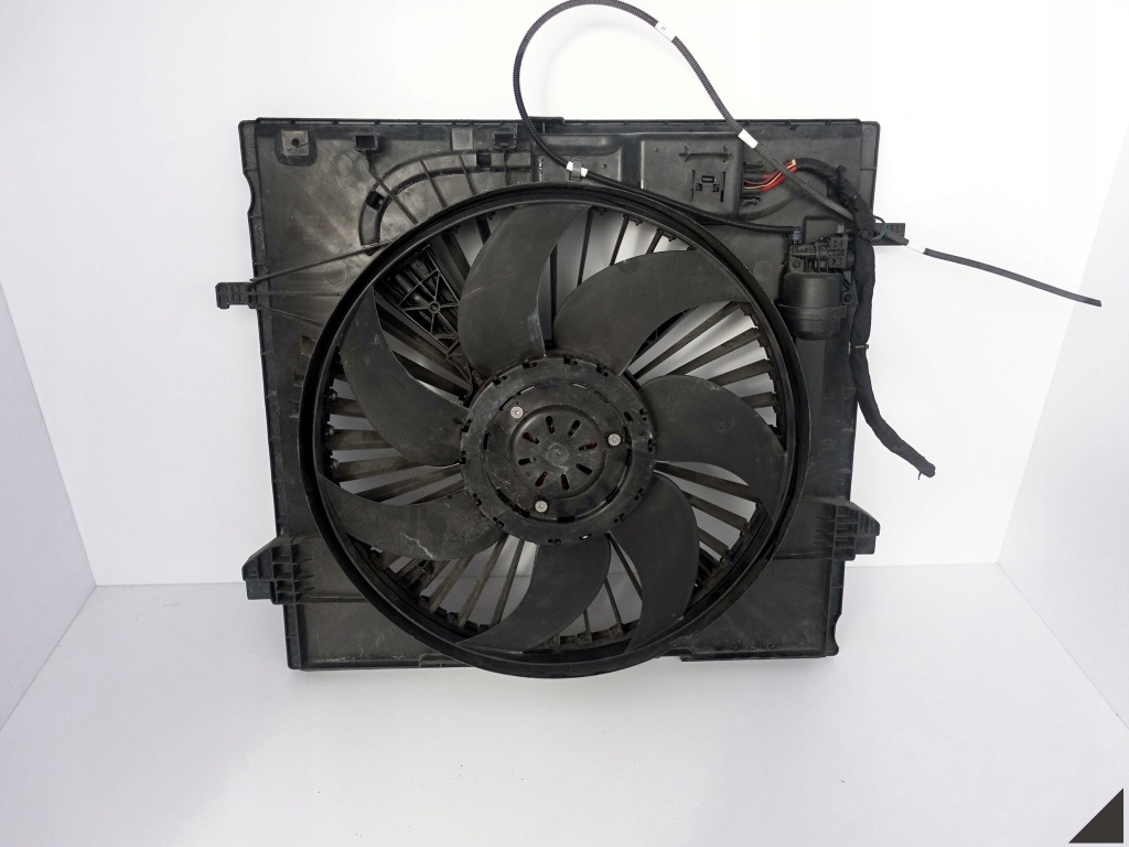фото №1, Mercedes ml gle w166 c292 gl gls x166 600w вентилятор a0999060900