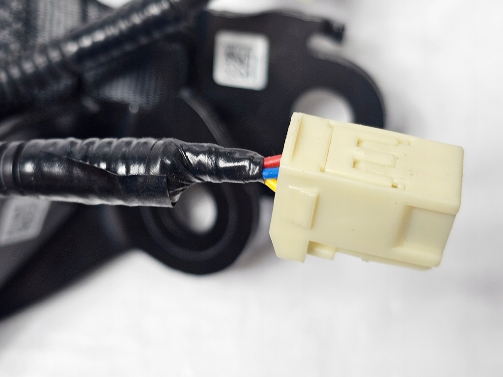 фото №7, Subaru crosstrek xv 22- пряжка клипса поперечина задняя комплект usa