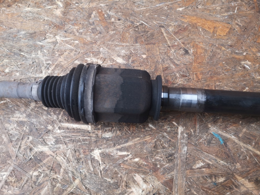 Land rover vogue приводной вал правый перед 4.4 Доставка