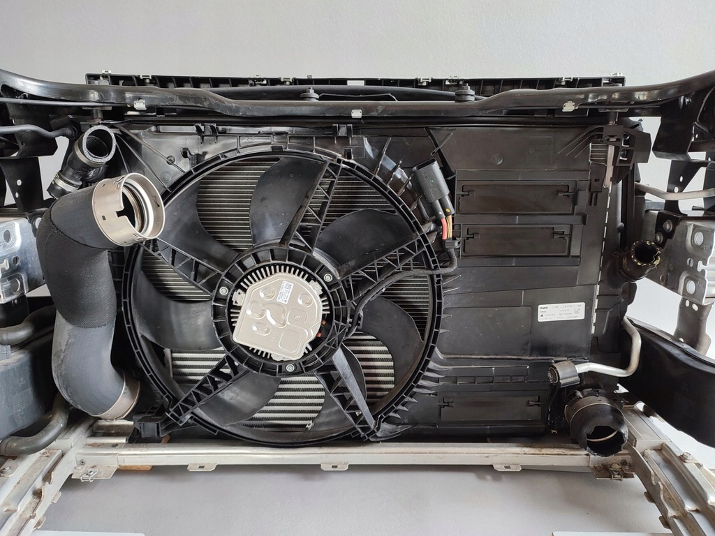 фото №13, Bmw 2 f46 pas передний радиатор вентилятор 2.0 бензин 192km