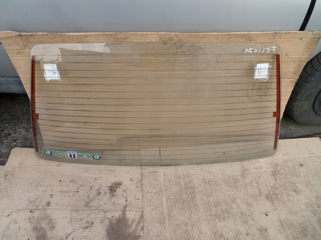 фото №1, Skoda felicia 94-01 задняя стекло задняя