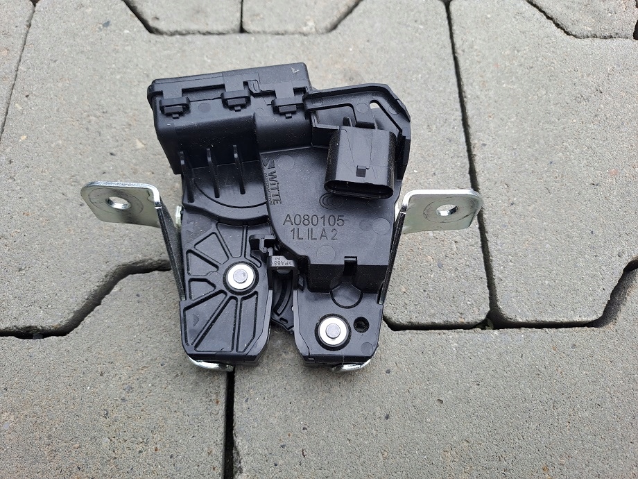 фото №1, Mercedes w246 w253 замок крышки багажника oryg