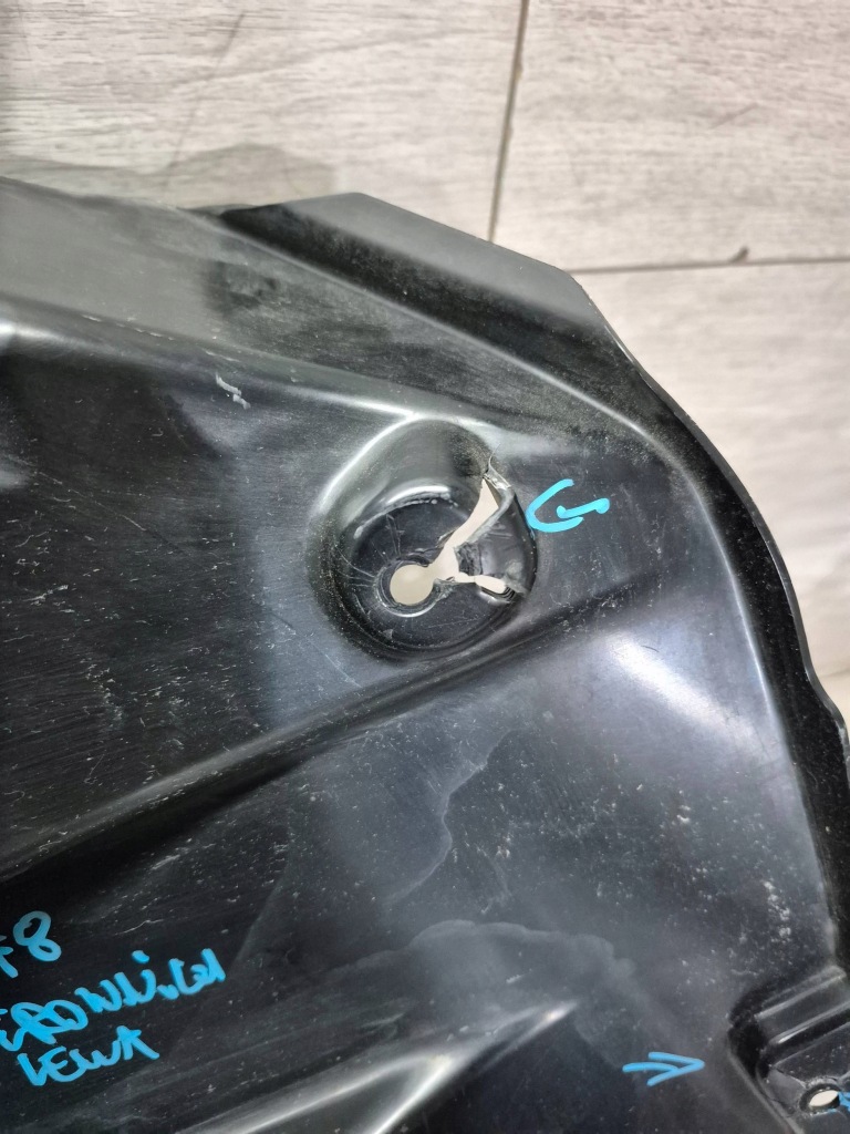 15124. ferrari f8 руль воздуха левая 862162 Недорого