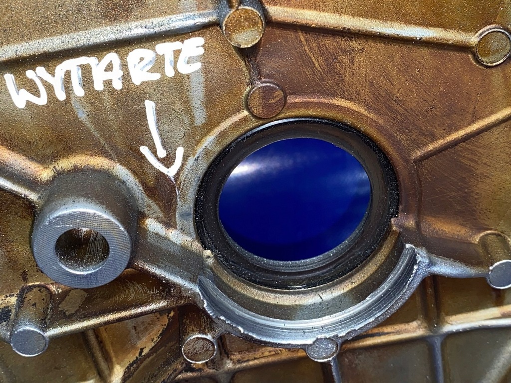 фото №9, Крышка распределительного вала clio iv dacia sandero 0.9tce 135022061r h4b b408