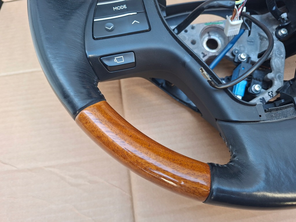 фото №2, Воздуховод кожа drewno мультифункция lexus rx 450h 09-12r