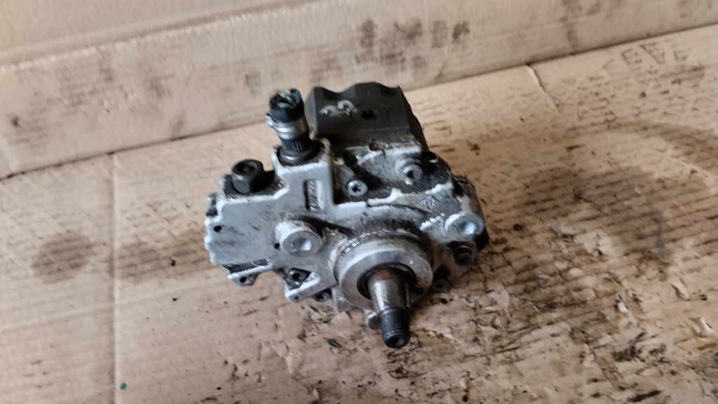 Насос впрыскная топлива opel astra h meriva a 1.7 cdti 0445010086 Оригинал