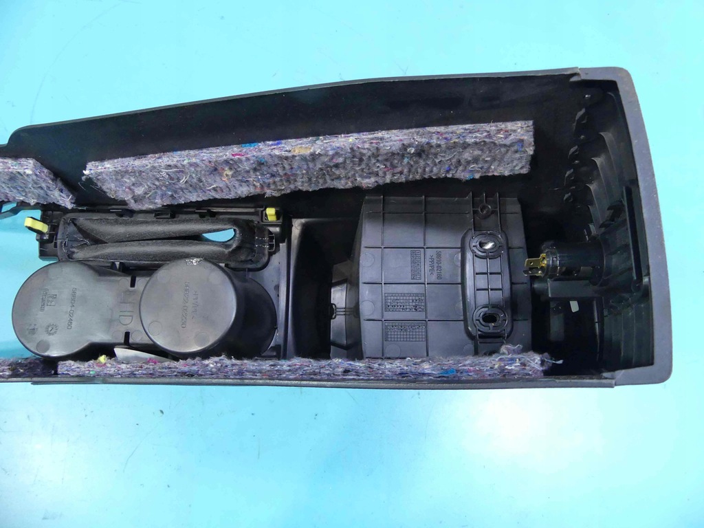 фото №10, Туннель средний подлокотник toyota auris 2 ii