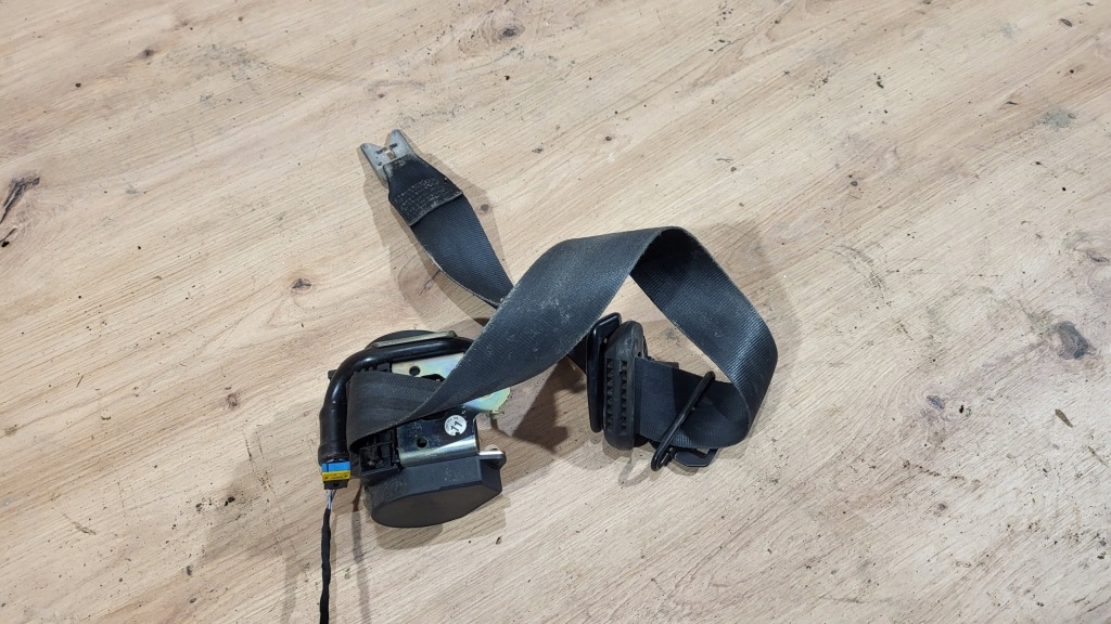 Ремень безопасности левое  перед renault megane 3 3 hb 5d 08- в Украине