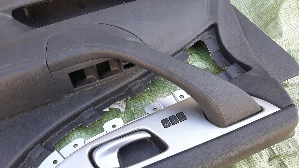 фото №8, Обшивка обивка правый перед infinit qx70 fx35 s51