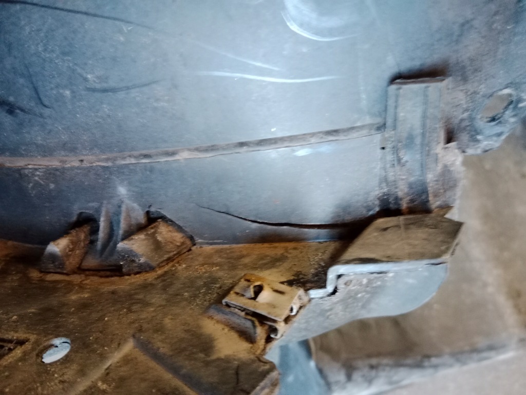 фото №7, Подкрылок левая перед передние vw polo 6 vi 2g0805911d