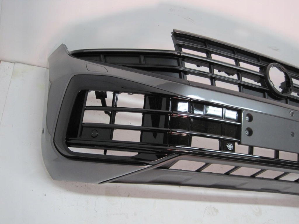 Бампер vw touareg 760 рестайлінг  камера ксенон 6 pdc модуль 24r перед передній Недорого