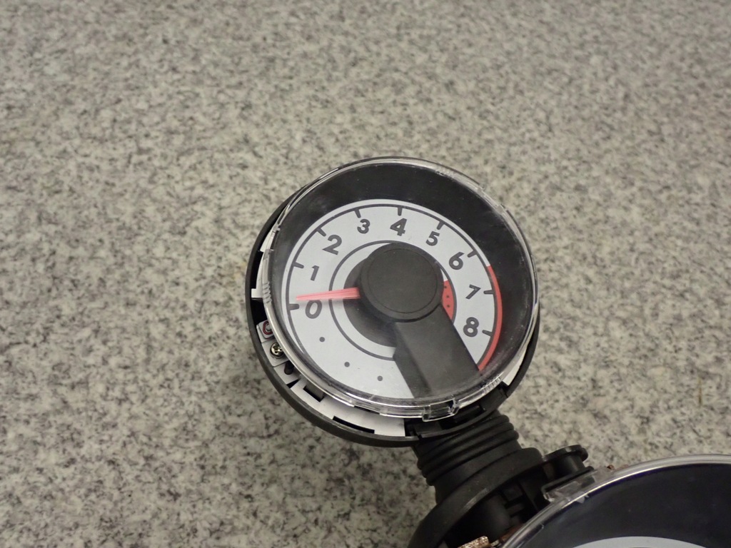 фото №4, Toyota aygo 06-12 1.0 приборы счетчик obrotomierz