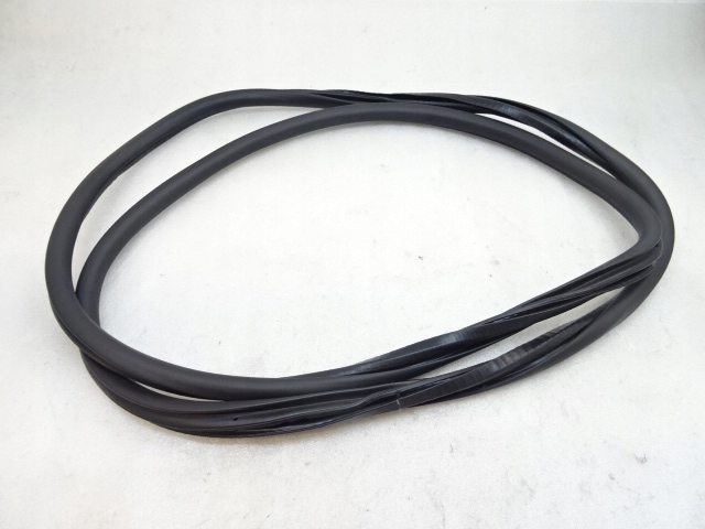 фото №1, Citroen ds7 правая прокладка дверь передних перед