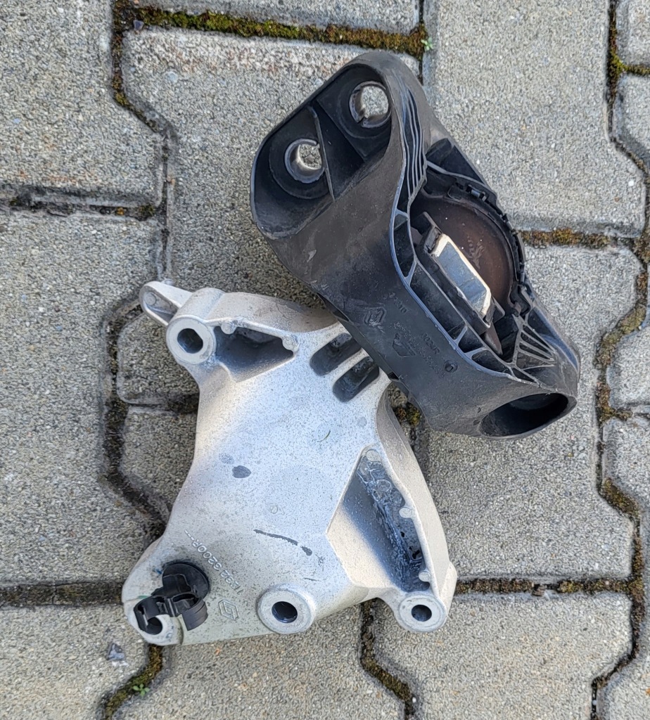 фото №1, Renault captur кронштейн двигателя tce 112323200r