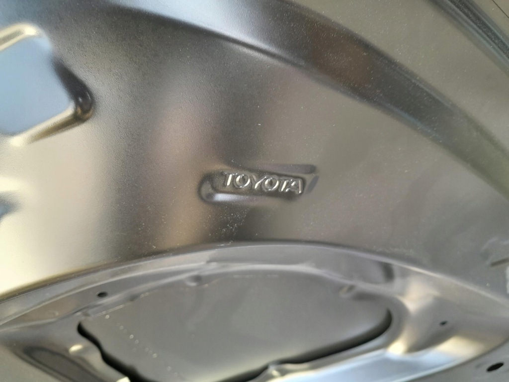 Toyota yaris 11- капот перед передня оригінал Доставка