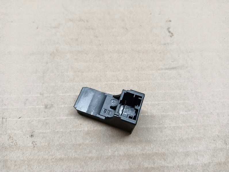 фото №1, Audi a6 датчик педалі гальма / стоп-сигнал 2.0 tdi дизель 103kw 140 hp 030707