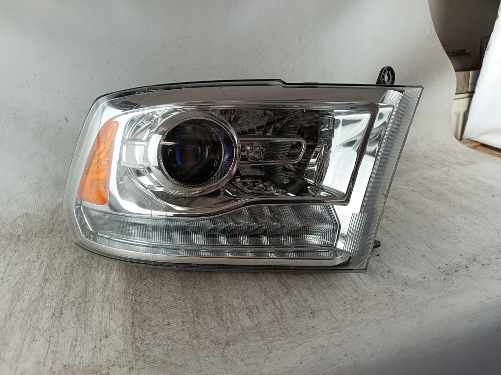 фото №1, Dodge ram 2013-2019 линза led лампа правая euro