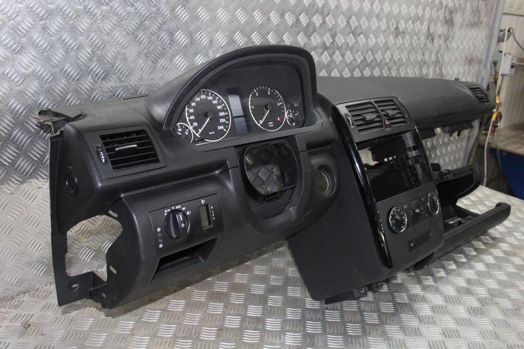 фото №5, Mercedes a w169 панель приладів панель приладів+ шухляда eu lift