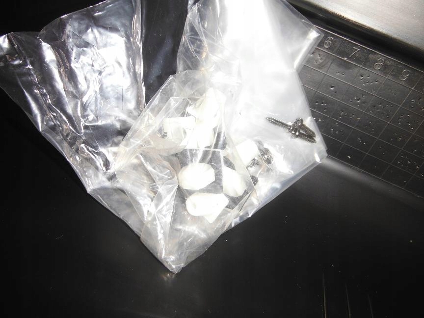 фото №5, Молдинг середня права na поріг kia sorento 02-06