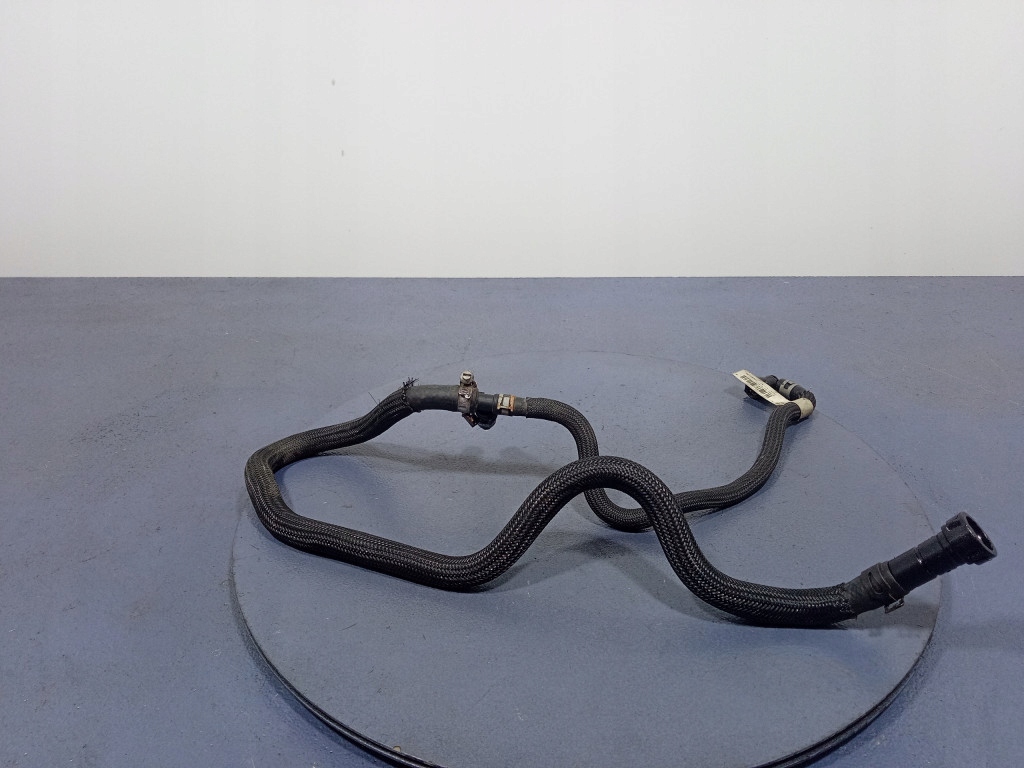 Bmw 6 f13 640d 3.0d патрубок трубка шланг пального 7823401 Доставка