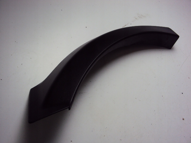 фото №2, Молдинг крыла правый задняя range rover velar l560