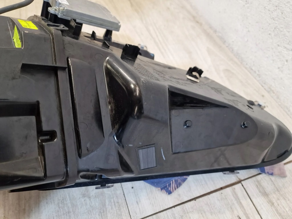 фото №6, Лампа фара правый перед aston martin vantage