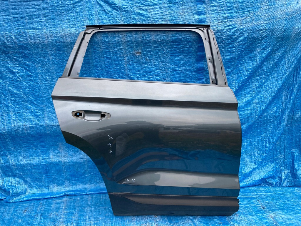 фото №1, Skoda kodiaq дверь правый задняя задние правое