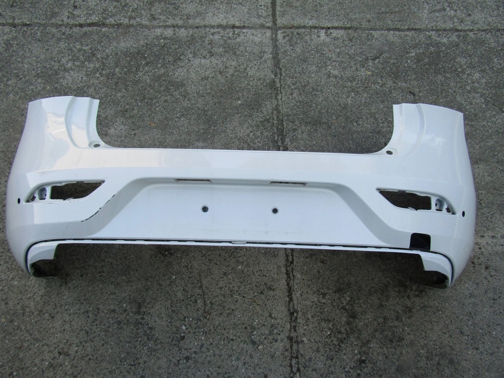 фото №1, Volvo v40 ii r-design бампер задняя 12-19r