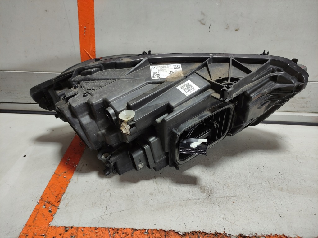 Mercedes w177 лампа левая передняя led Недорого