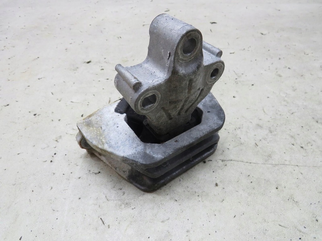 фото №2, Кронштейн подушка двигателя renault zoe