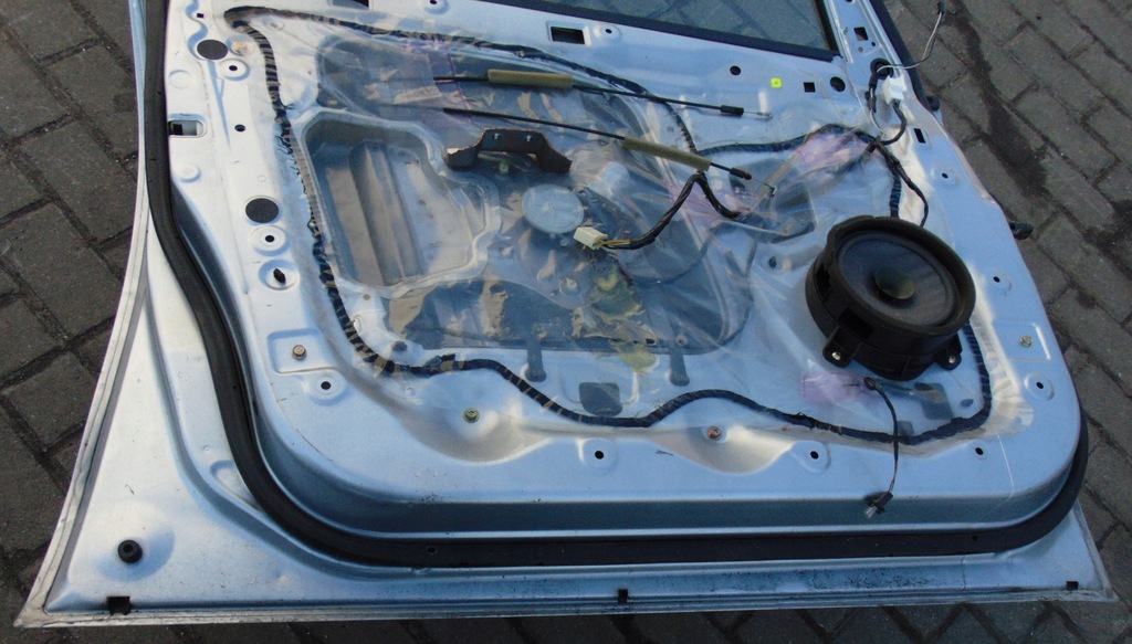 фото №16, Дверь левая перед передние mitsubishi grandis a19 europa