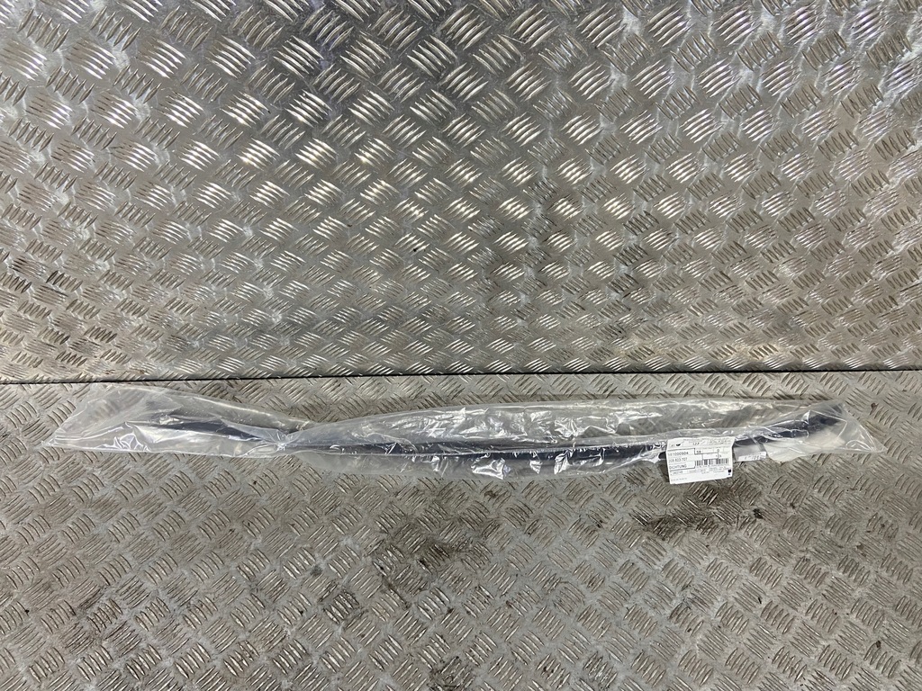 фото №1, Прокладка капот volkswagen arteon nowa !