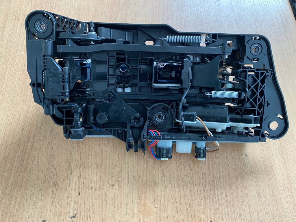 Mercedes eqs ручка двері ліва перед 0997608303 оригінал в Україні