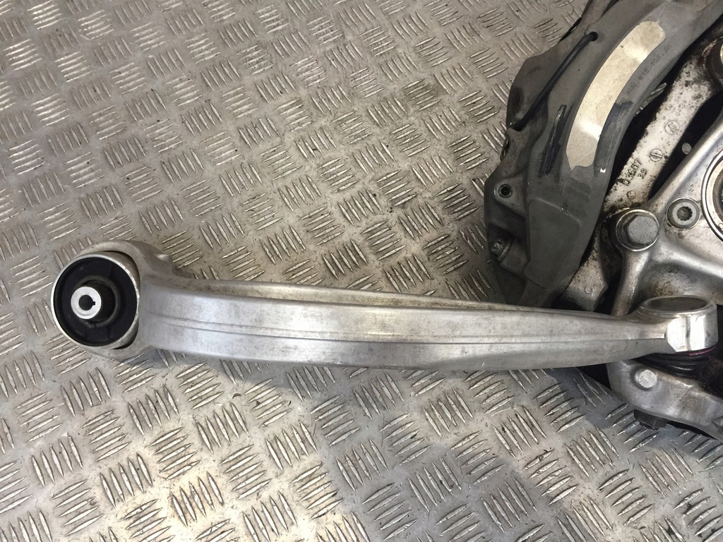 фото №11, Audi q7 q8 4m подвеска перед передние левая поворотный кулак левая комплектная