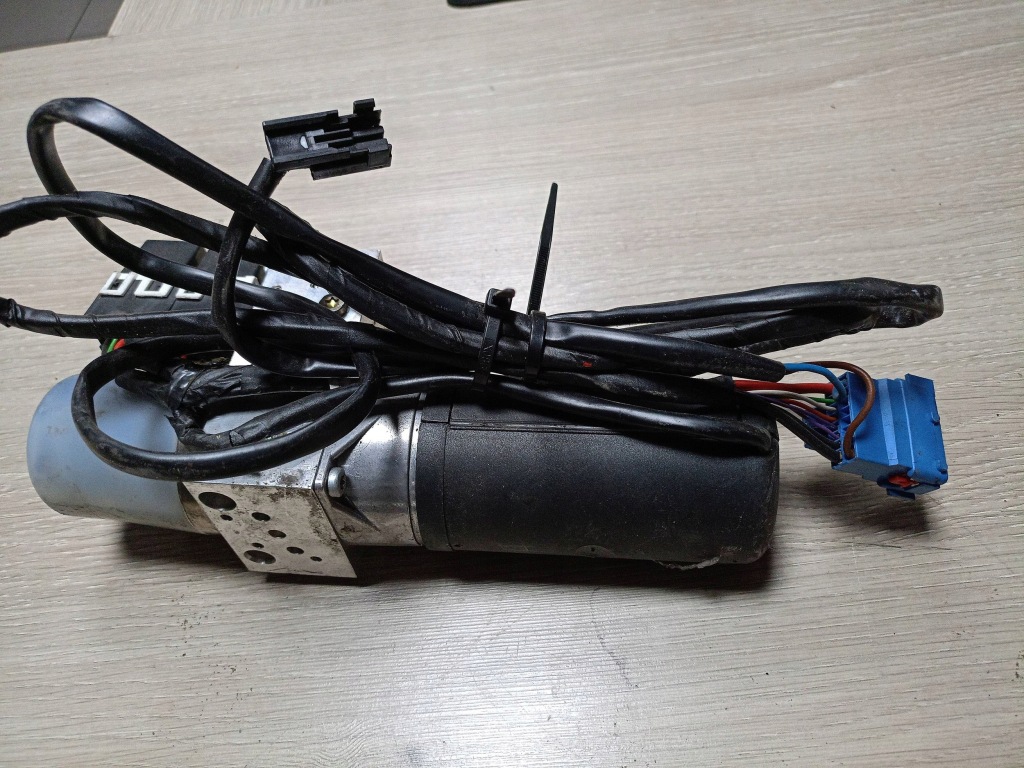 Насос блок керування дах peugeot 307 cc 10562130106 в Україні