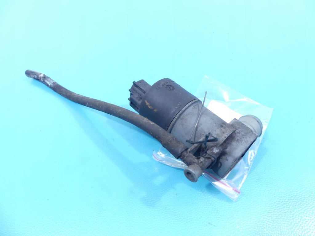 фото №1, Помпа распылителя toyota yaris iii 85330-0d120