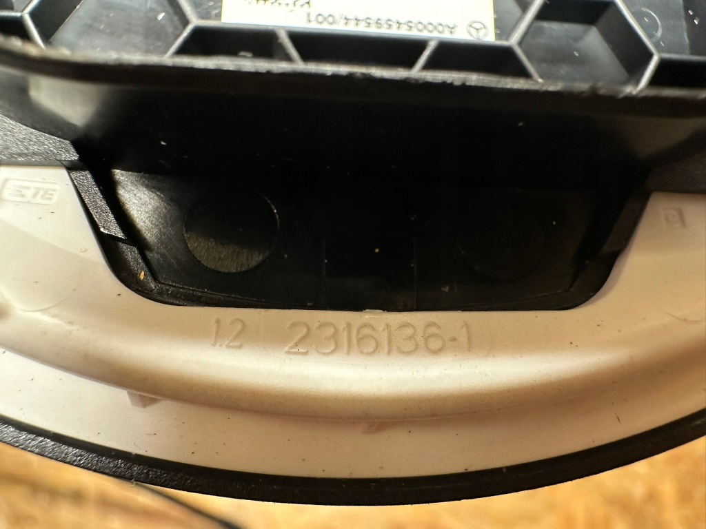 Mercedes glc 254 c254 накладка держатель на кружки напитки a0005459544 Оригинал