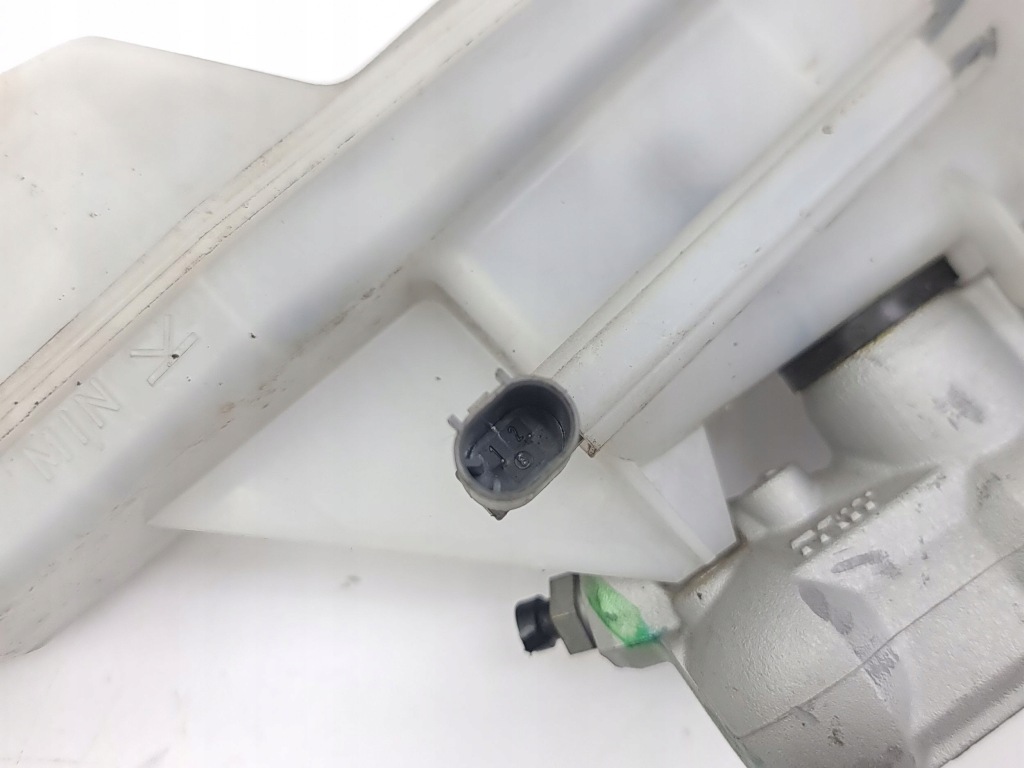 Купить Infiniti q30 насос тормозная 2016 a2464300302