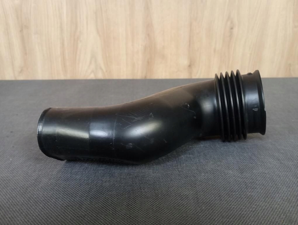 фото №1, Mercedes slk r170 шланг труба пабтрубок  воздуха воздухозаборник 2.0 k a1705280607